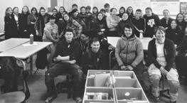 KTI lærlinge præsenterer uddannelser for Atuarfik Samuel Kleinschmidt, Nuuk